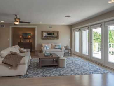 ANNA MARIA MONTHLY RENTAL ON A CANAL WITH POOL